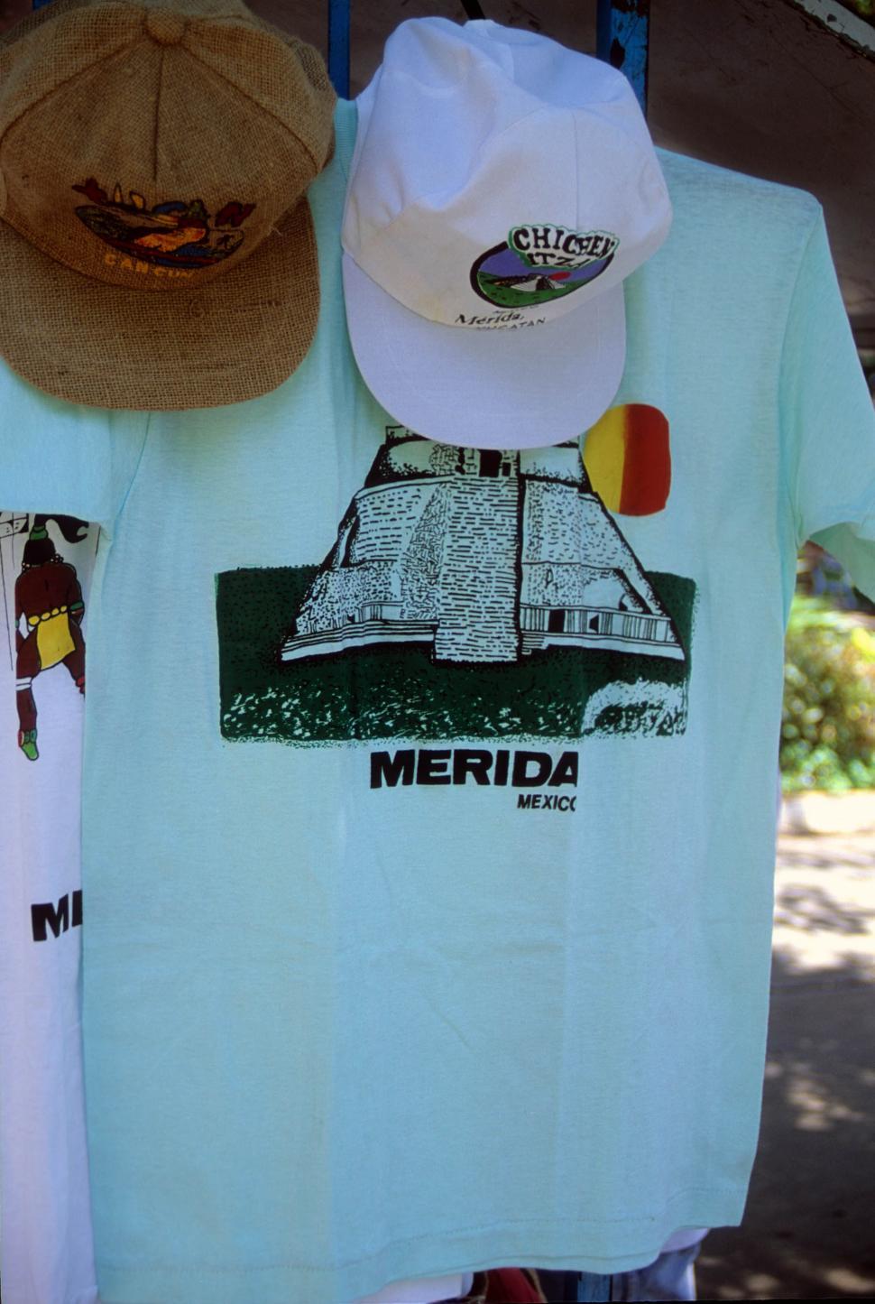 Free Image of T-shirt 