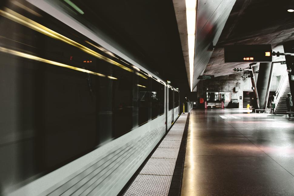 Free Image of Speeding train in a futuristic underground station during quiet hours. 