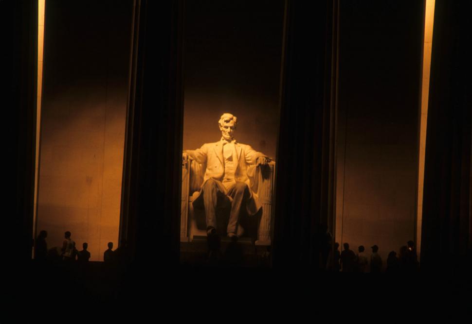 Free Image of Abraham Lincoln statue 