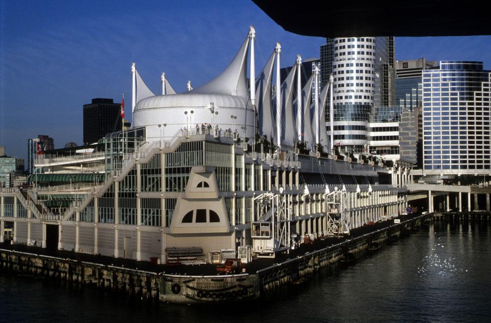 Free Image of Contemporary building 