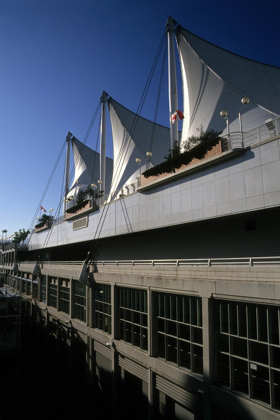 Free Image of Contemporary building 