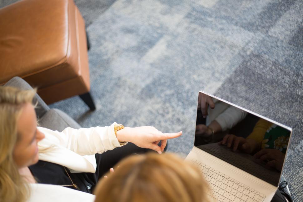 Free Image of Business meeting with laptop in modern office environment 