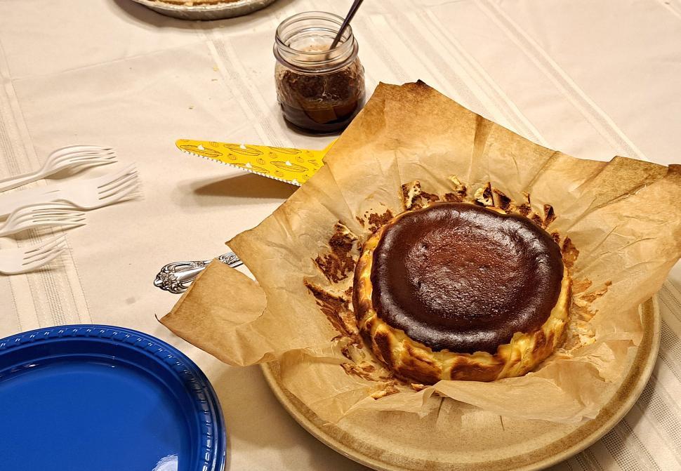 Free Image of Basque Burnt Cheesecake 