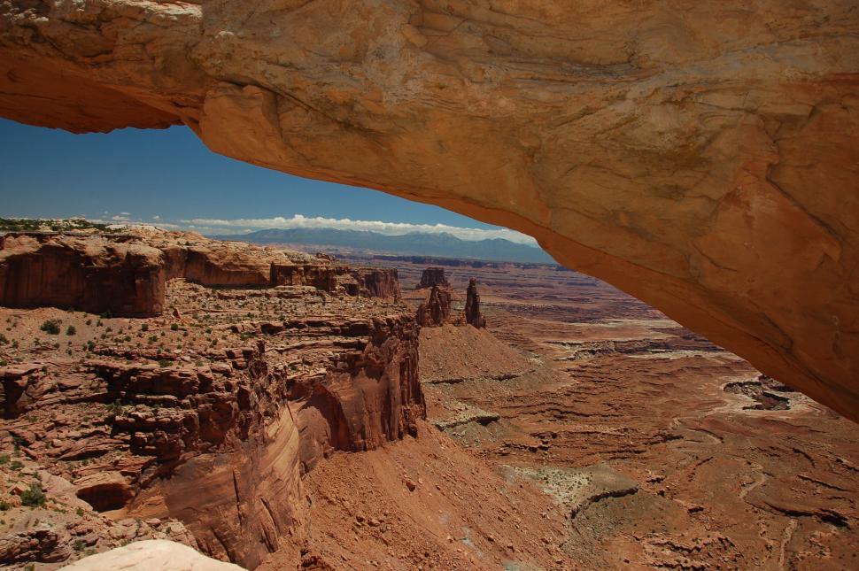 Free Image of Sandstone arch 
