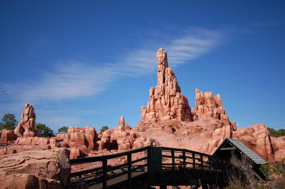 Free Image of Hoodoos and footbridge 