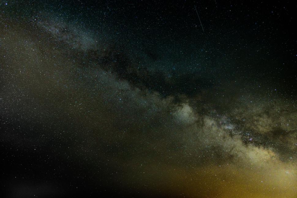 Free Image of Starry galaxy view with vibrant streaks in the night 