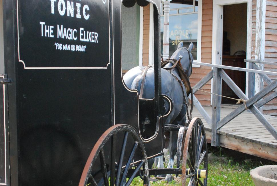 Free Image of Horse drawn carriage 