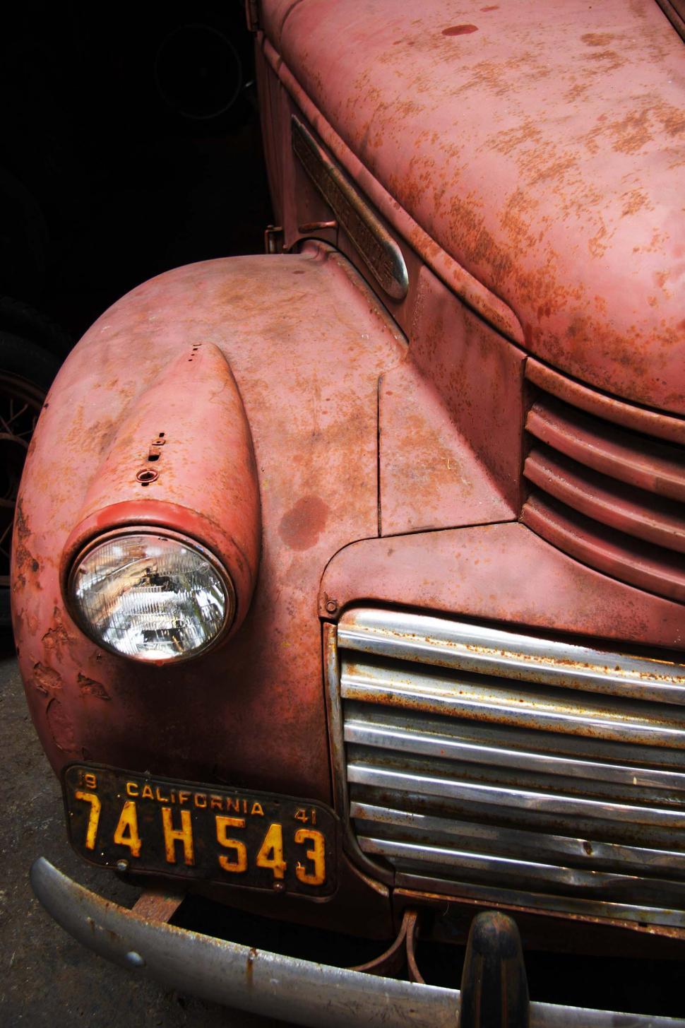 Free Image of Vintage old truck 