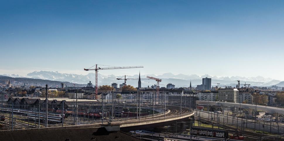 Free Image of Panoramic view of urban construction and mountains 