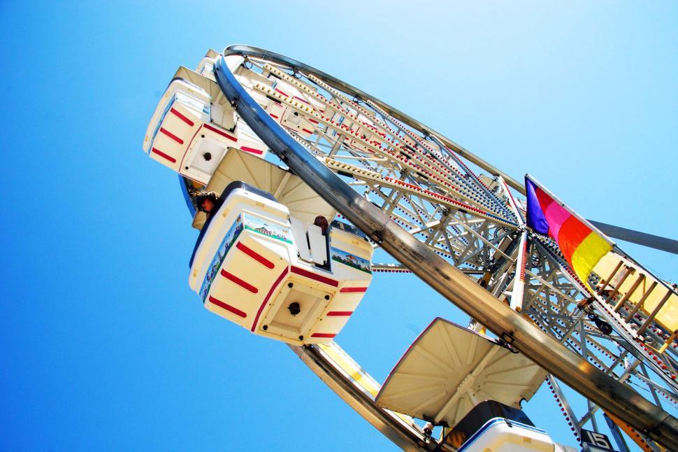 Free Image of Carnival Ferris wheel 