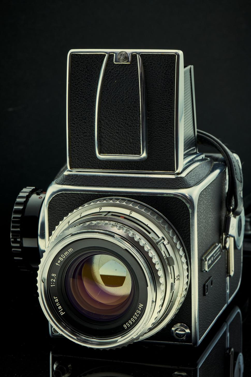 Free Image of Classic vintage camera with waist level viewfinder. 