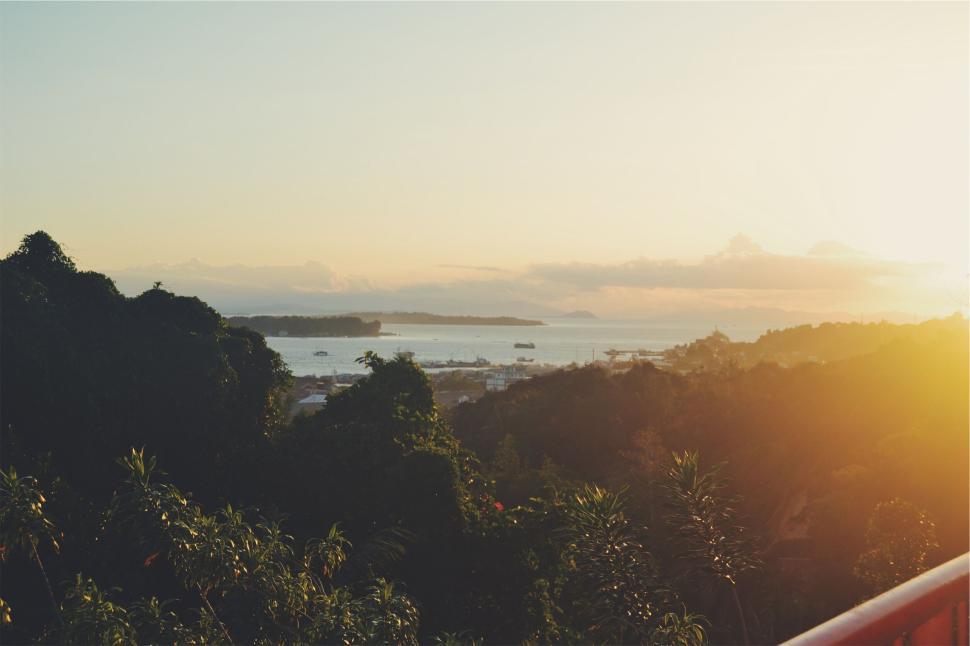 Free Image of Scenic landscape with sunset over distant horizon. 