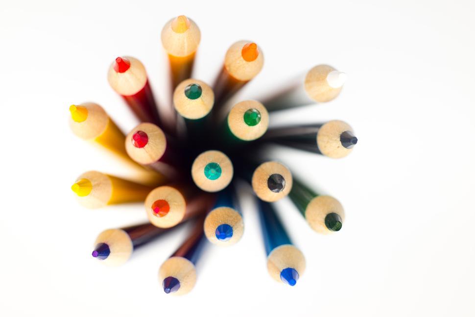 Free Image of Colored pencils viewed from above showing multiple tips. 