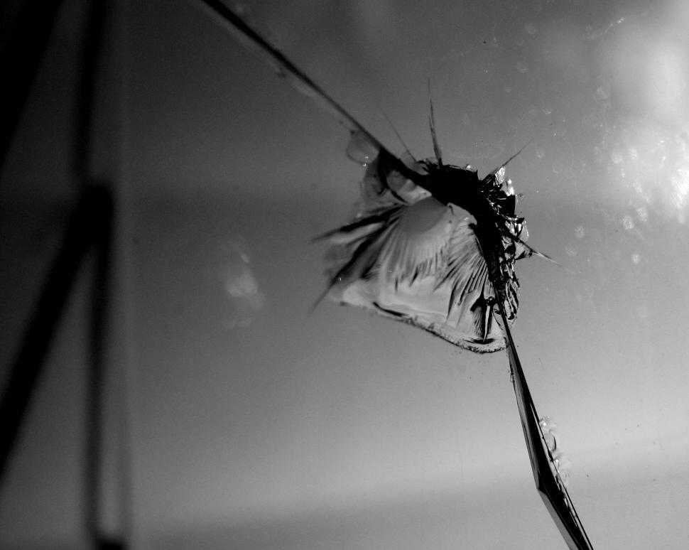 Free Image of Chipped Glass 