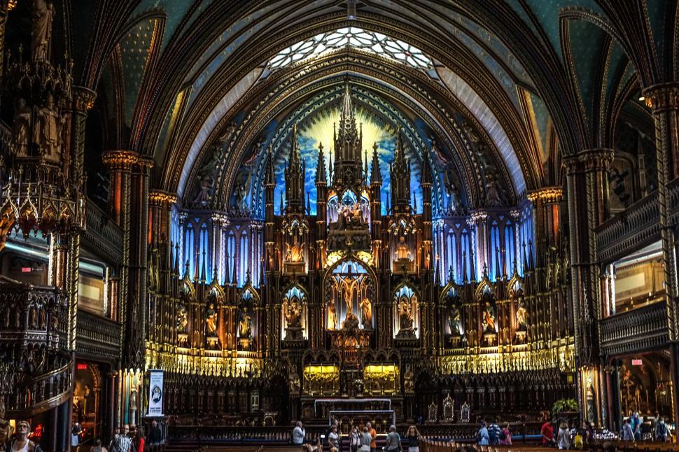 Free Image of Interior of elaborate and ornate cathedral 