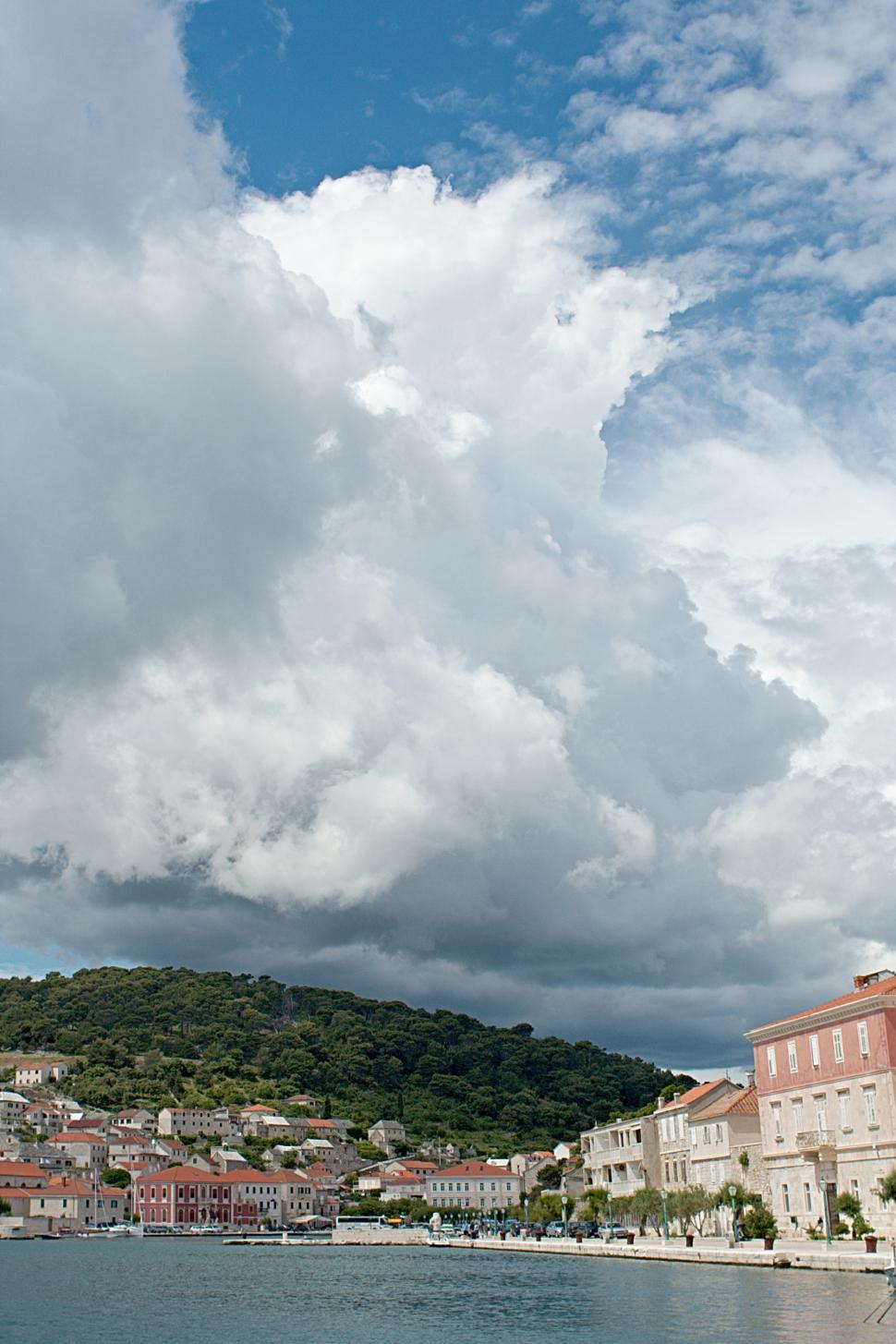 Free Image of Before storm 