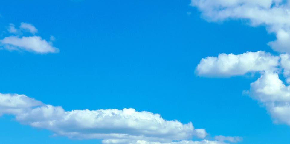 Free Image of Blue Sky White Clouds  