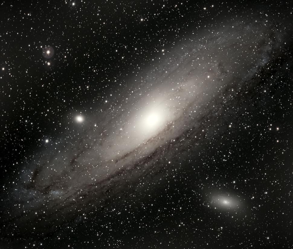Free Image of Bright galaxy with numerous stars in deep space 