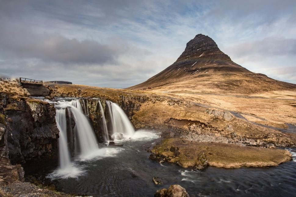 Free Image of Majestic mountain with waterfalls and vast landscape view 