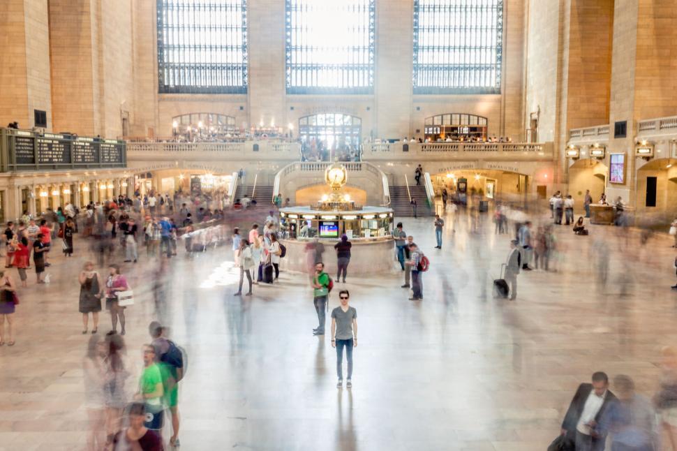 Free Image of Grand Central Station busy with rushing passengers 
