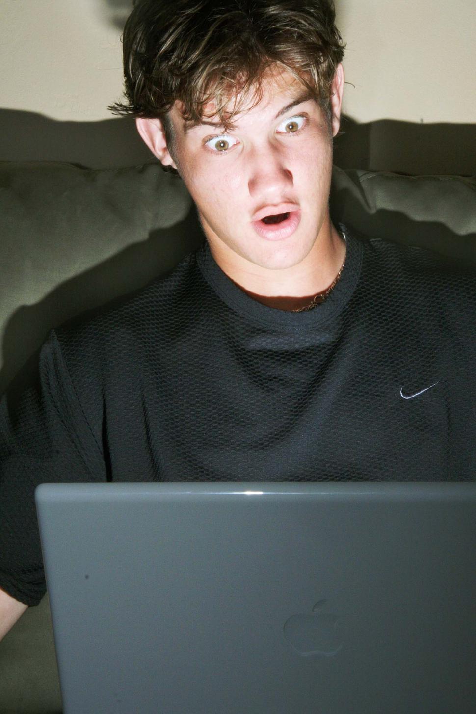 Free Image of Computer shock 