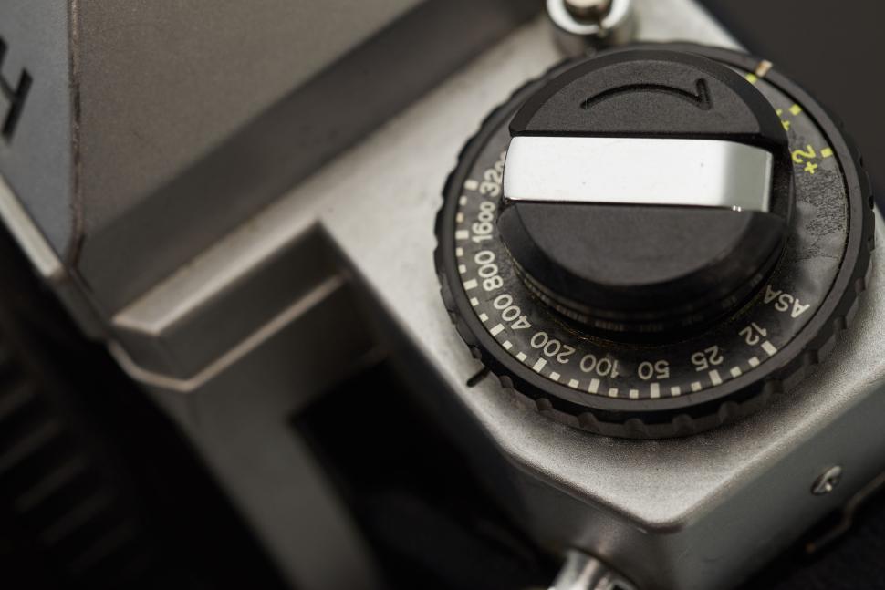 Free Image of Close-up of vintage camera dial showing shutter speed 