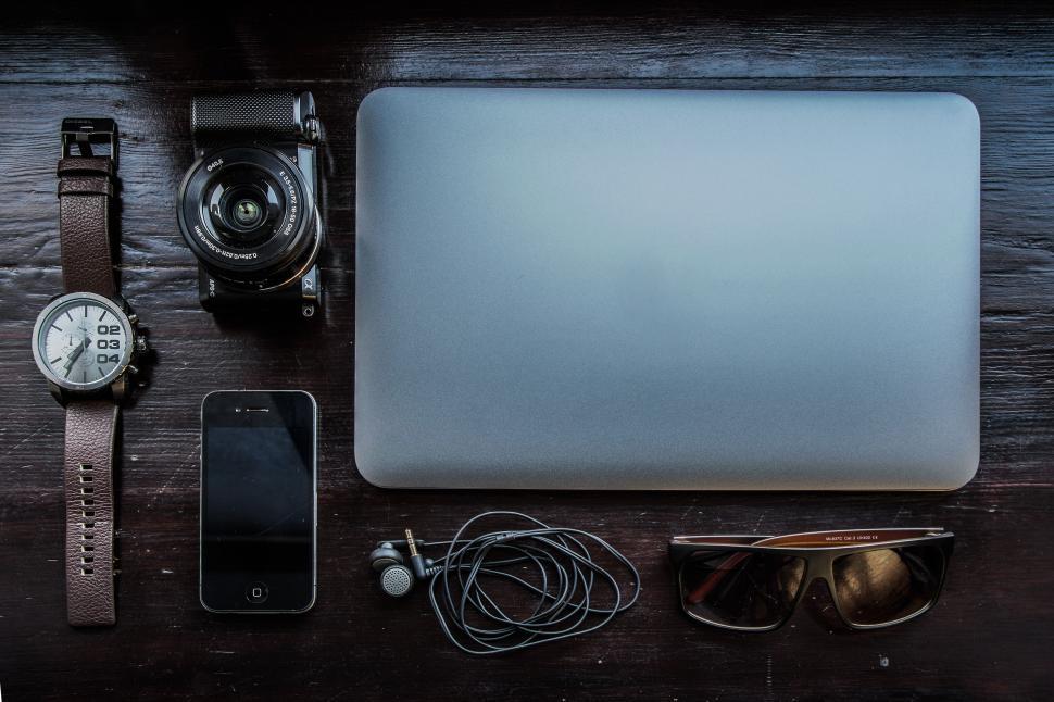 Free Image of Essential gadgets for the modern photographer s kit 