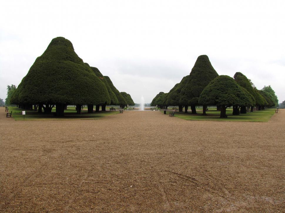 Free Image of Hampton Court Gardens 