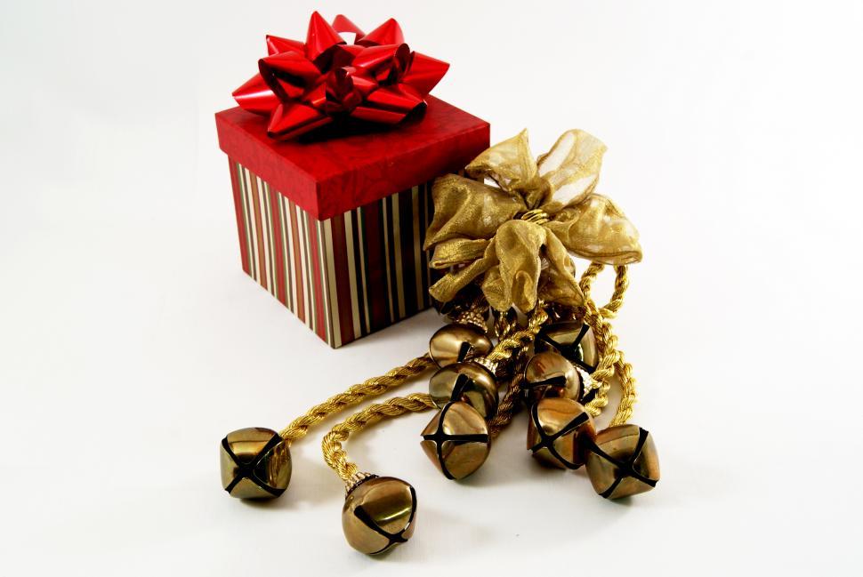 Free Image of Christmas Present 