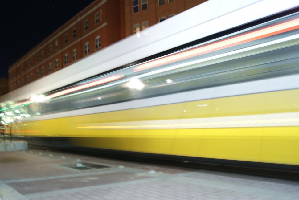 Free Image of Street car Dallas at night 