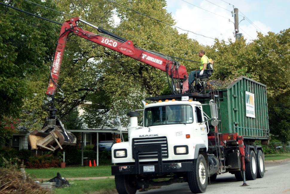 Free Image of garbage truck 