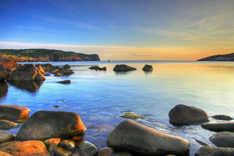 Free Image of Seashore Sunrise 