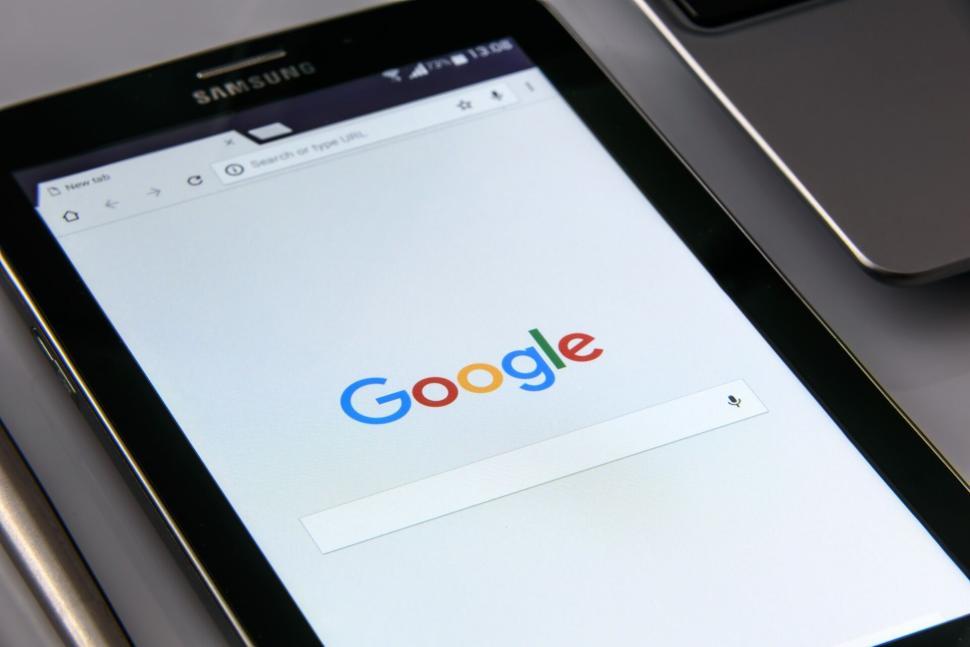 Free Image of Samsung tablet displayed with Google homepage opened 