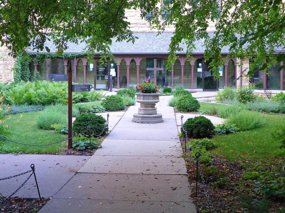 Free Image of Courtyard of Grace Church Madison 