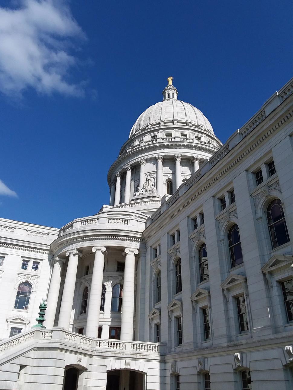 Free Image of Wisconsin State Capitol 