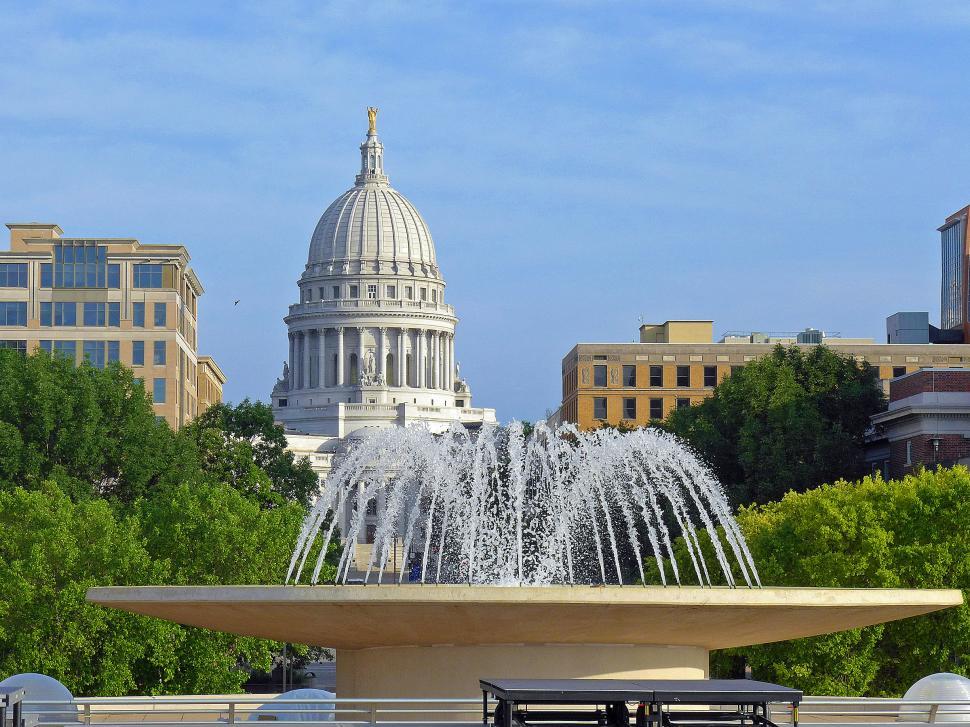 Free Image of Wisconsin State Capitol 