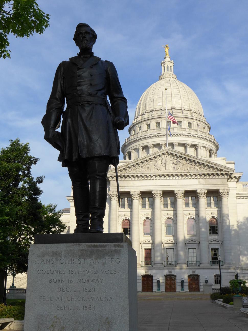 Free Image of Statue of Colonel Hans Christian Heg 