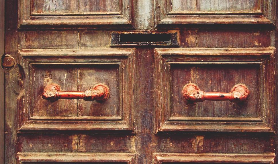 Free Image of Rustic wooden double doors close-up 