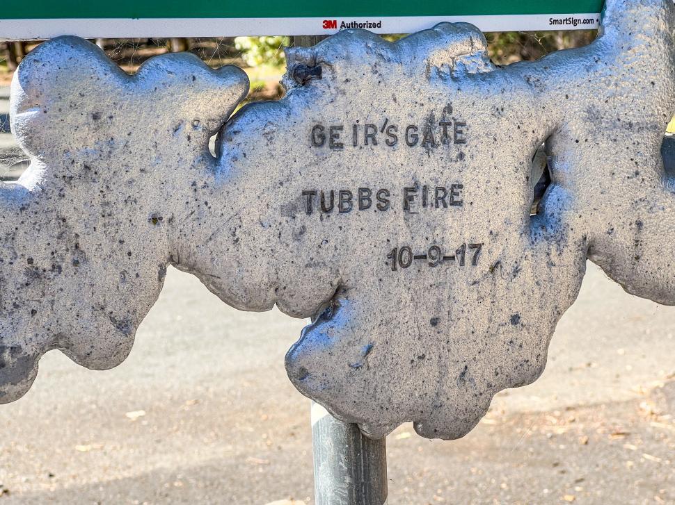 Free Image of Memorial sign at Geirs Gate honors Tubbs Fire victims in California 