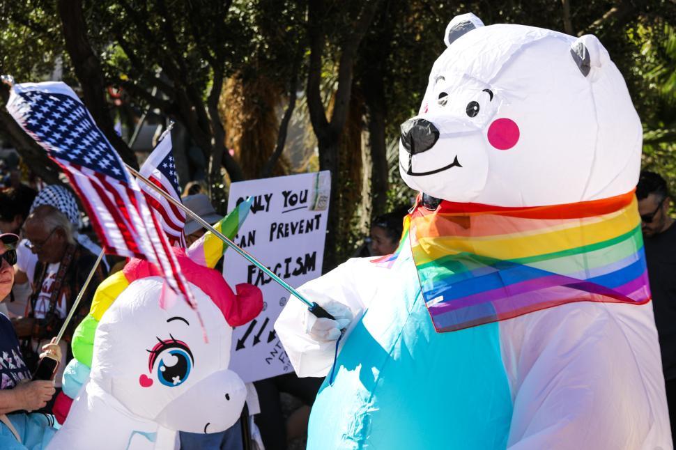 Free Image of No kings protest features colorful costumes and peaceful gatherings in the city 