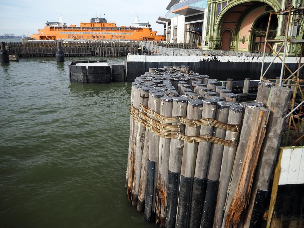Free Image of Staten Island Ferry Docking 