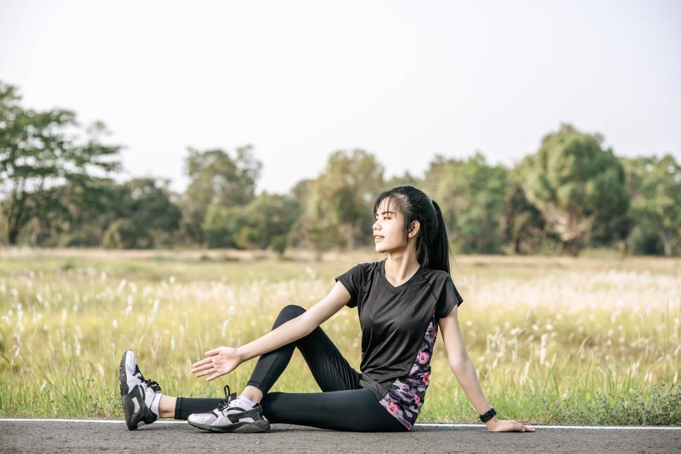 Free Image of Women stretching before and after exercising. 