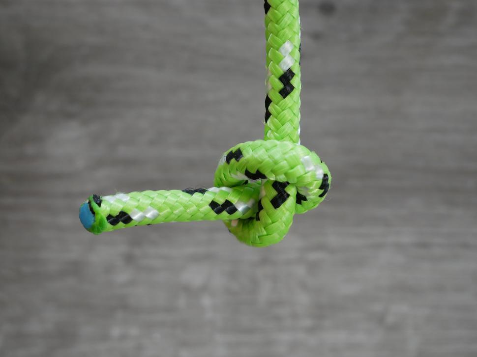 Free Image of Overhand Knot 