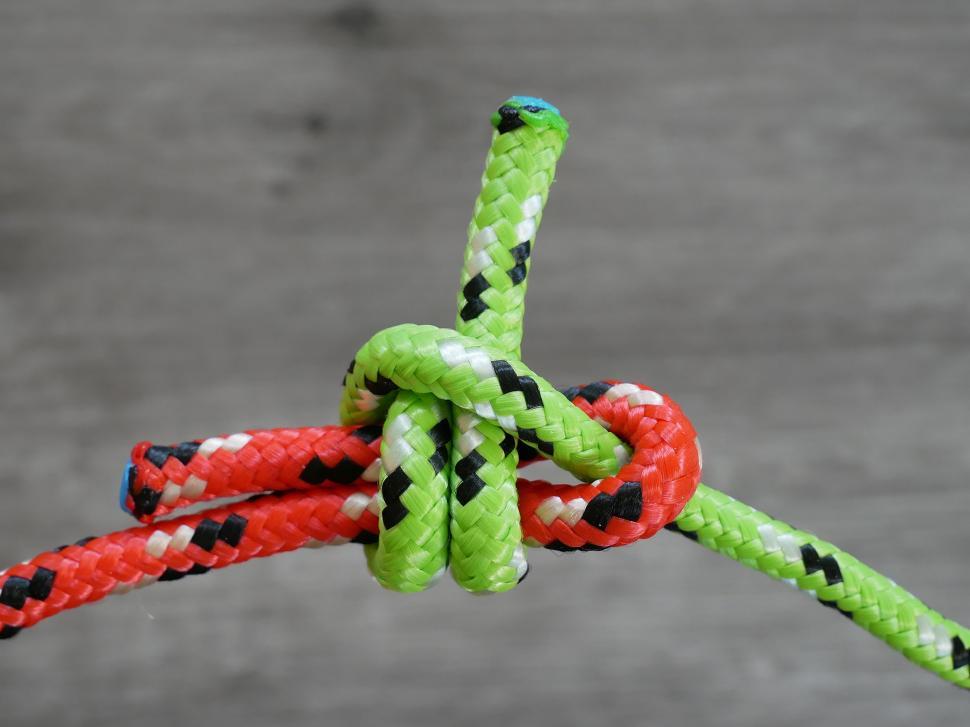 Free Image of Slipped Sheet Bent Knot 