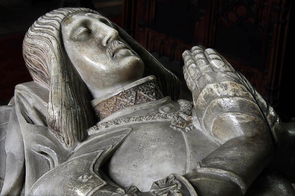 Free Image of knights tomb 