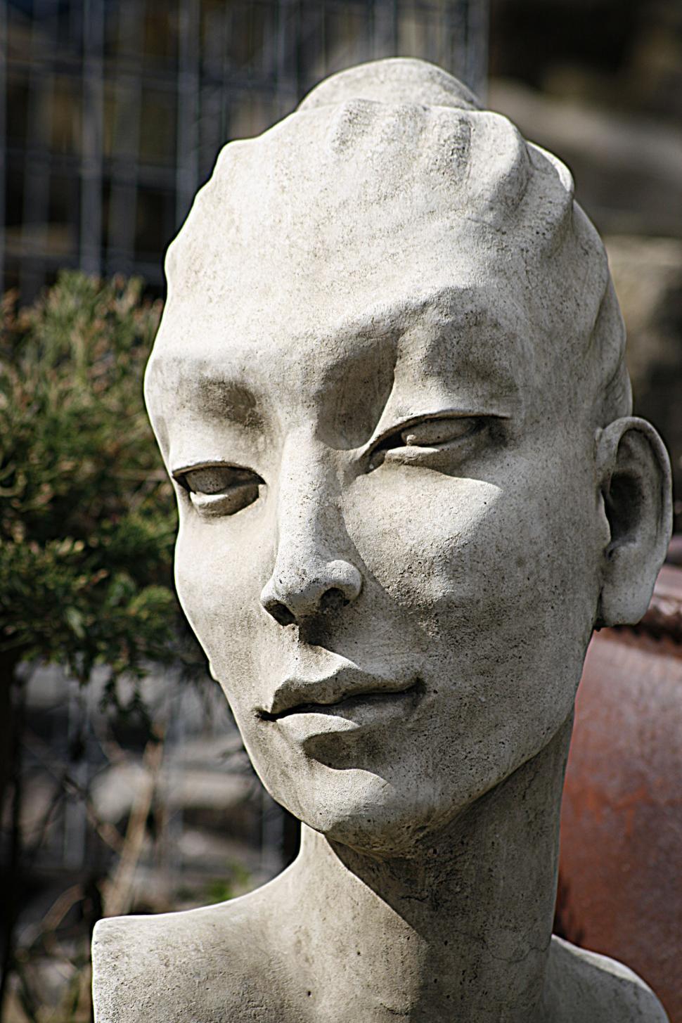 Free Image of Stone Lady 
