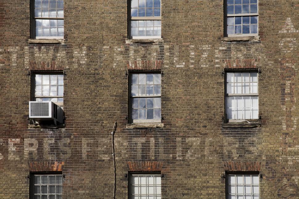 Free Image of Painted building 