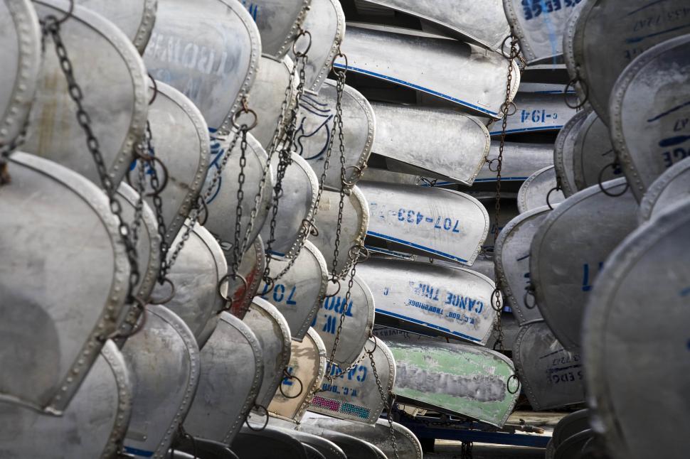 Free Image of metal boats - canoes 