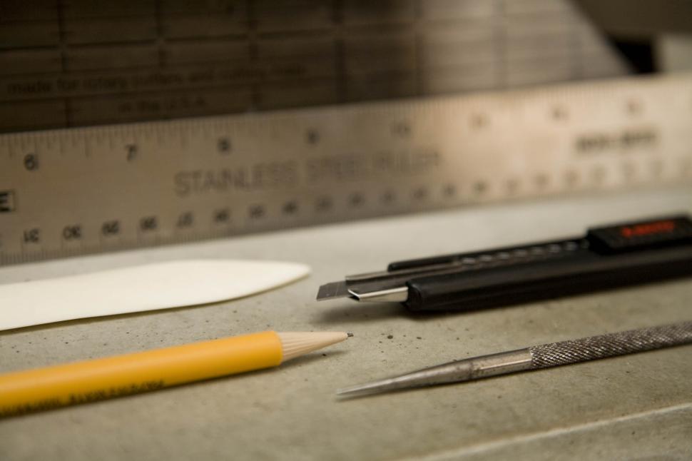 Free Image of Art Supplies 