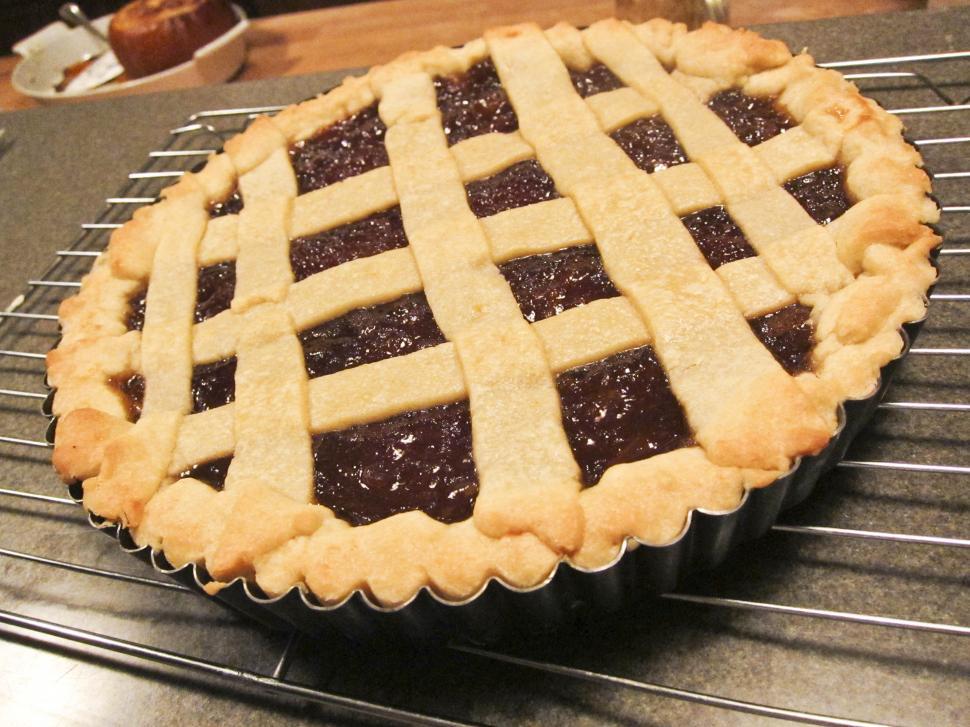 Free Image of Homemade Pie 